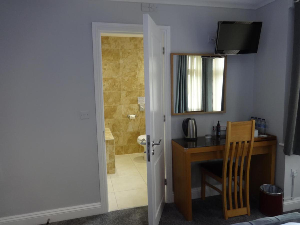 Autumn House Hotel CBG Екстериор снимка