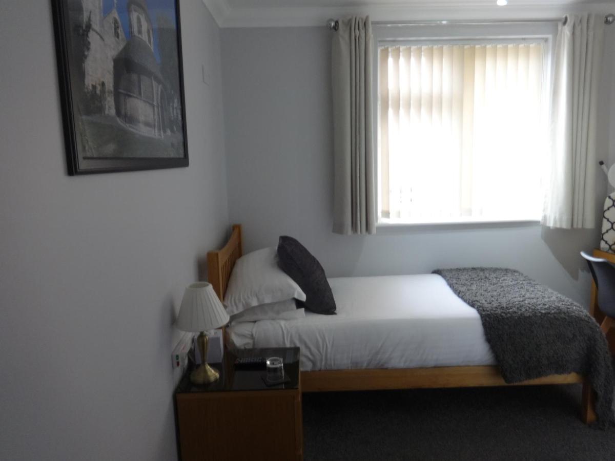 Autumn House Hotel CBG Екстериор снимка